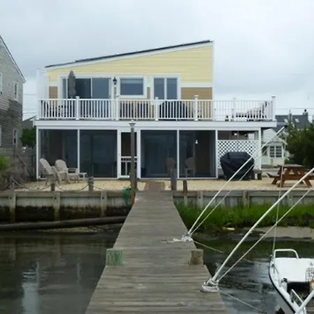 Bayfront Condo, Ship Bottom, Beach Badges, Wifi, Washer Dryer, Enjoy The Views From This 2Nd-Floor